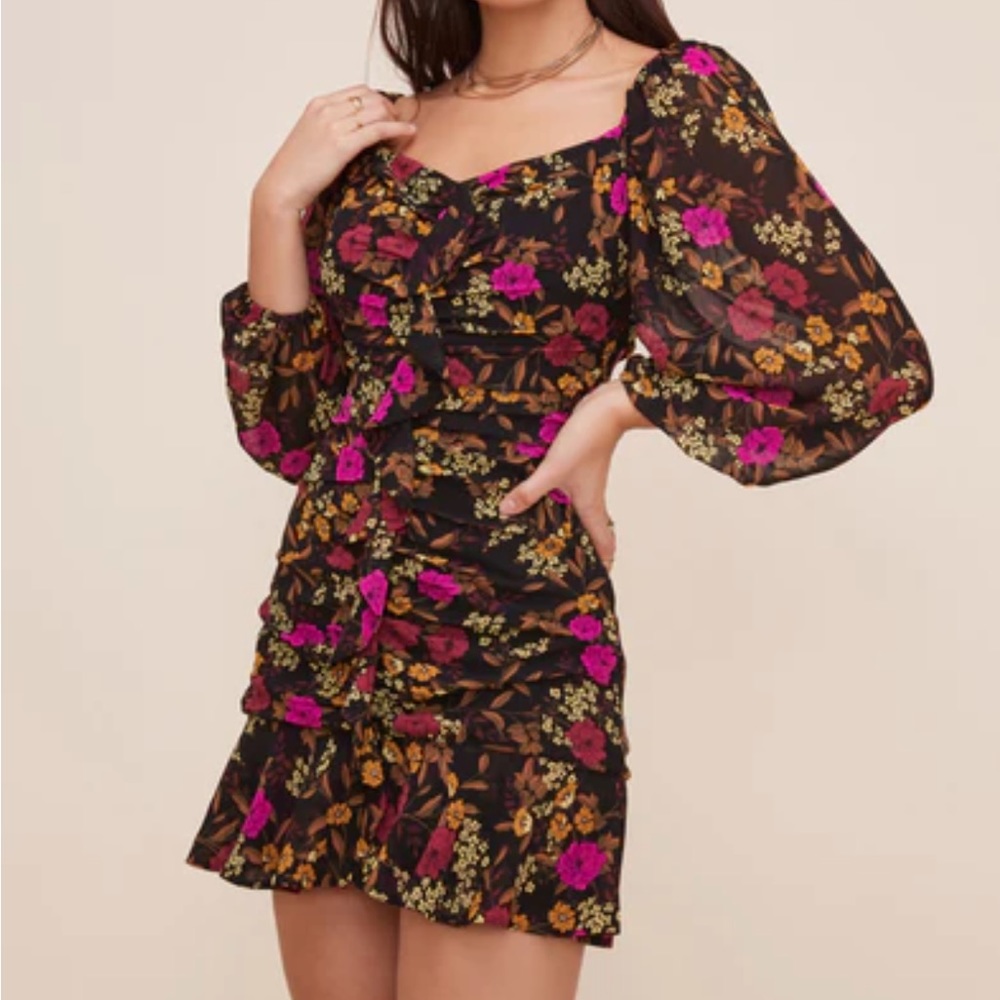 ASTR Floral Sweetheart Ruffle Front Dress
